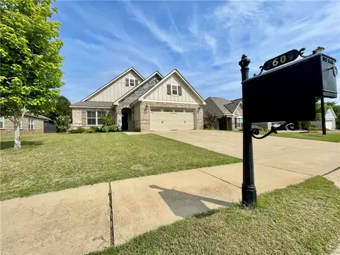2604 Farmstone Rdg, Auburn, AL 36830
