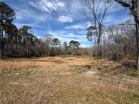 8028 Tallapoosa St, Notasulga, AL 36866