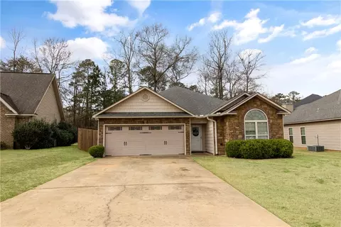 2714 Bent Tree Ln, Opelika, AL 36801