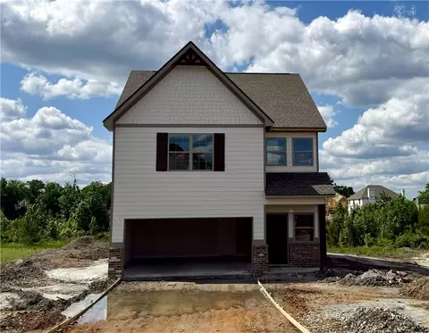 6 Liberty Pl, Fort Mitchell, AL 36856