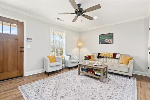 327 N Ross St #231, Auburn, AL 36830