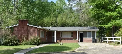 1103 Johnson St, AL 36088