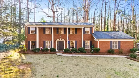 1313 Hickory Ln, Auburn, AL 36830