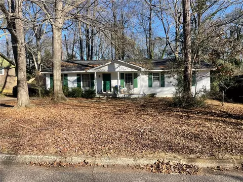 654 Shawnee St, Auburn, AL 36830