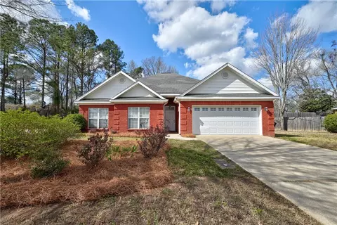 523 Coleman Ct, Auburn, AL 36830