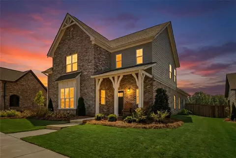 805 Clear Spring Dr, Auburn, AL 36830