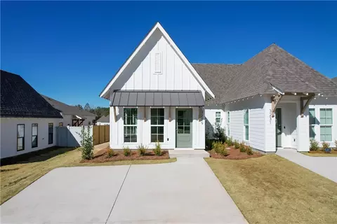 96 Bradley Ln, Auburn, AL 36830