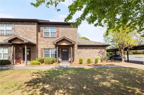 842 Harvard Dr, Auburn, AL 36830