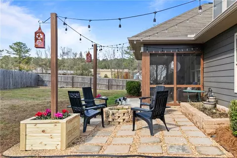 2704 E Point Dr, Opelika, AL 36804