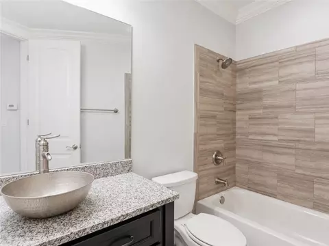 Bath - 1589 Marie Loop, Auburn, AL 36830 photo 1 of 4