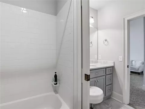 Bath - 1589 Marie Loop, Auburn, AL 36830 photo 4 of 4
