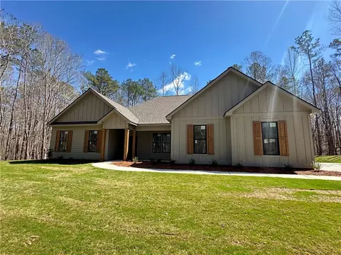 782 Lee Road 462, Valley, AL 36854