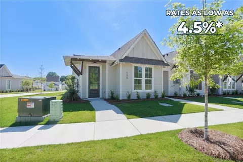 155 Summer St, Opelika, AL 36804