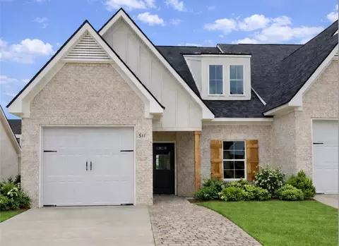 511 Cloverdale Dr, Auburn, AL 36830