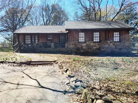 104 Jarrett St, Valley, AL 36854