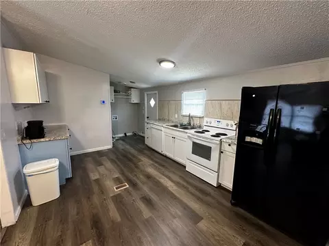 Kitchen - 929 Stringer Weeks Rd, Smiths Station, AL 36877 photo 1 of 2