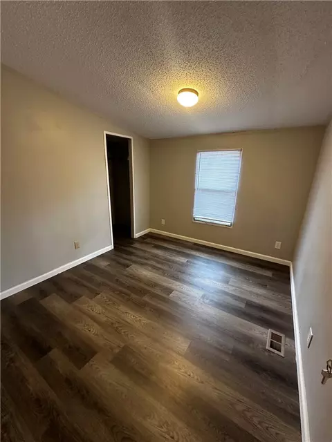 Bedroom - 929 Stringer Weeks Rd, Smiths Station, AL 36877 photo 1 of 2