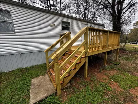 Exterior - 929 Stringer Weeks Rd, Smiths Station, AL 36877 photo 4 of 7