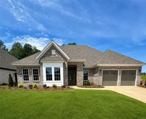 1143 Hogan Dr, Auburn, AL 36830