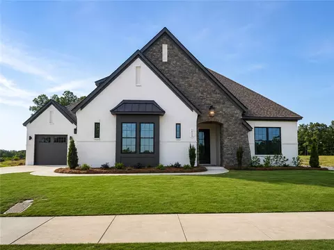 1049 Hogan Dr, Auburn, AL 36830