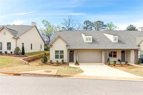 3067 Crestmont Ct, Opelika, AL 36801