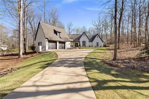1235 Walker Cir, Auburn, AL 36830