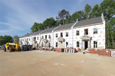 1027 E Glenn Ave #502, Auburn, AL 36830