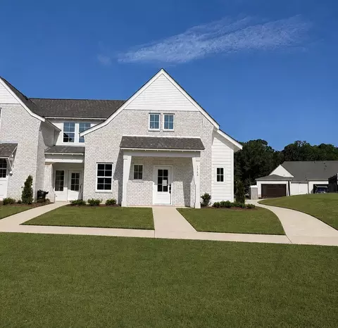1740 Woodland Pines Ln #279, Auburn, AL 36830