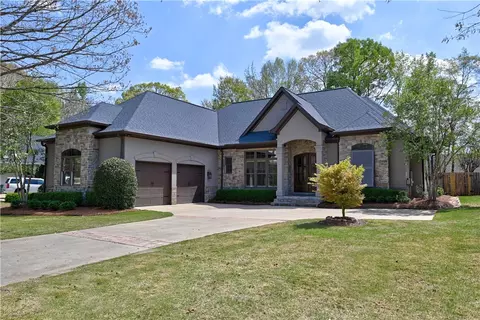 1796 Staples Ct, Auburn, AL 36830