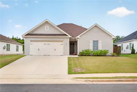 401 Bush Creek Rd, Opelika, AL 36804
