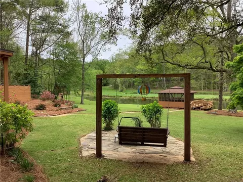 601 Overlook Dr, Opelika, AL 36801