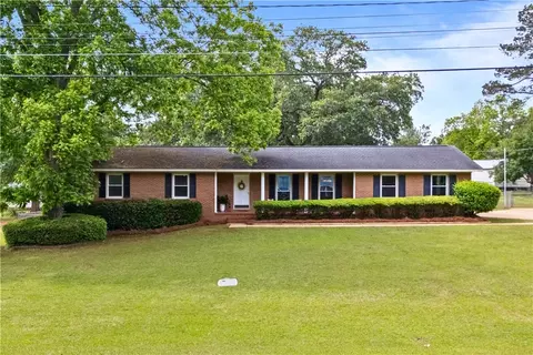 1105 Morris Ave, Opelika, AL 36801