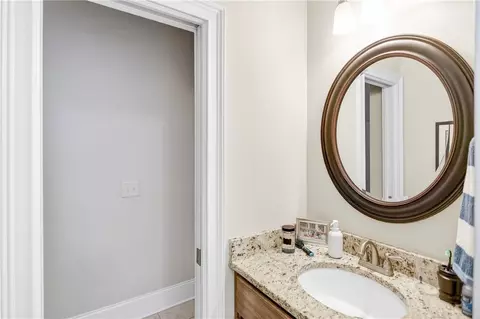 Bath - 1663 Marie Loop, Auburn, AL 36830 photo 7 of 8