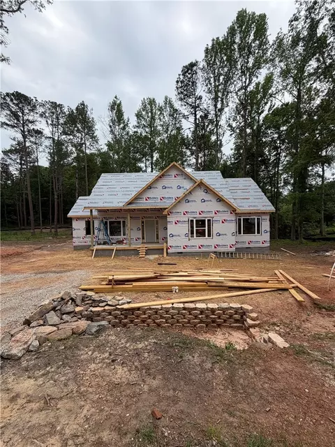 31 Menowa Dr, Dadeville, AL 36853