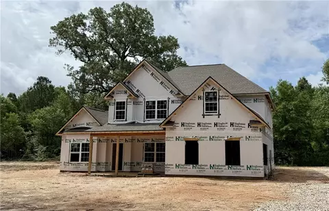 100 Owens Rd, Fort Mitchell, AL 36856