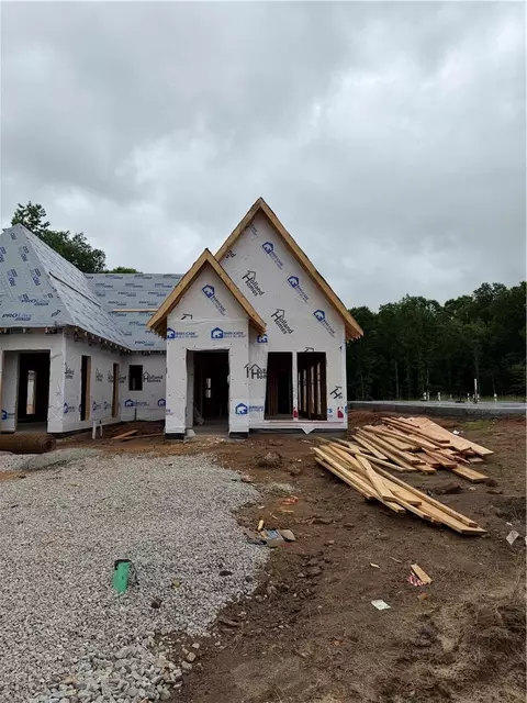 1042 Hunters Way, Opelika, AL 36801