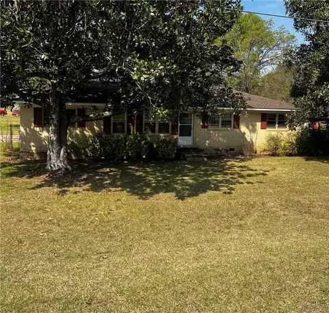 4834 Cusseta Rd, Lanett, AL 36863