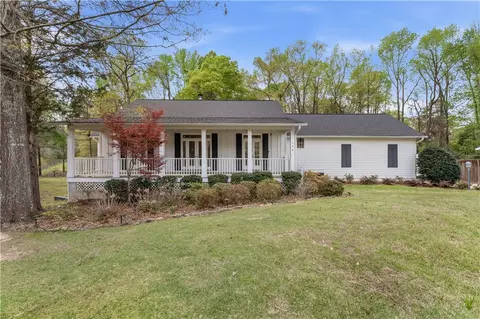138 Carolina Ct, Auburn, AL 36830