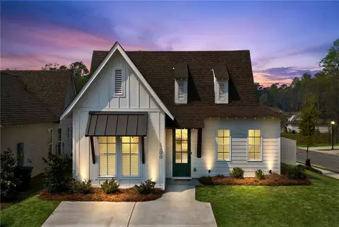 1300 Woodland Cir, Opelika, AL 36801