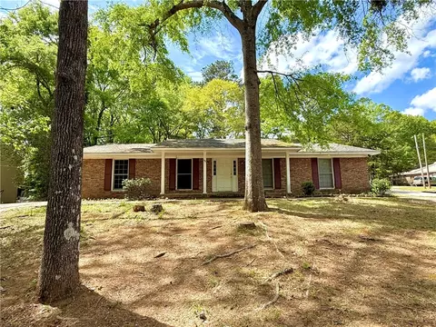 100102 Oak St, Auburn, AL 36830