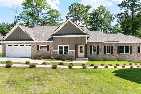 4502 Lakewood Park Dr, Phenix City, AL 36867