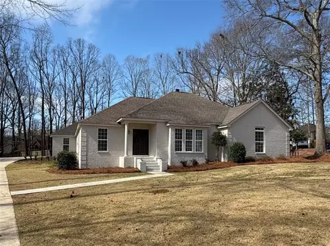 1788 Callaway Ct, Auburn, AL 36830