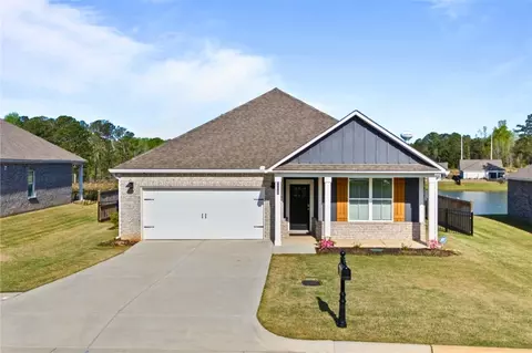 2519 Farmville Lakes Dr, Auburn, AL 36830