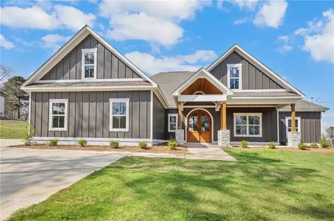 1065 Lee Road 315, Smiths Station, AL 36877