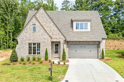 588 Glenview Ct, Auburn, AL 36830
