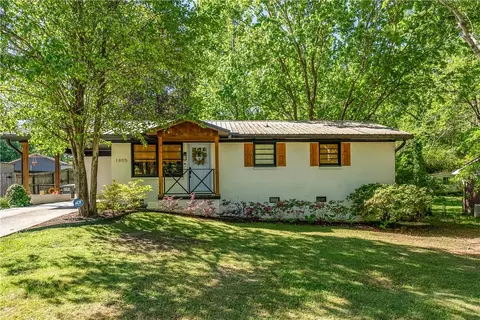 1805 Jollit Ave, Opelika, AL 36801