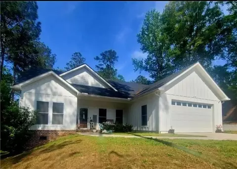 210 Melody Ln, Valley, AL 36854
