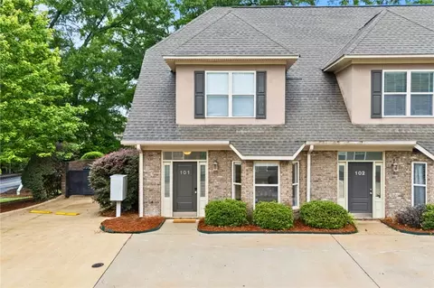 115 S Debardeleben St #101, Auburn, AL 36830