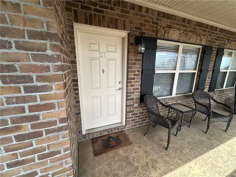 836 W Glenn Ave #212, Auburn, AL 36832