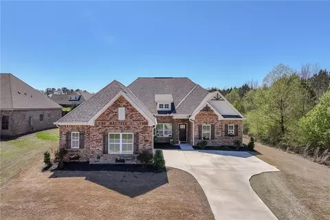 703 Bush Creek Rd, Opelika, AL 36804